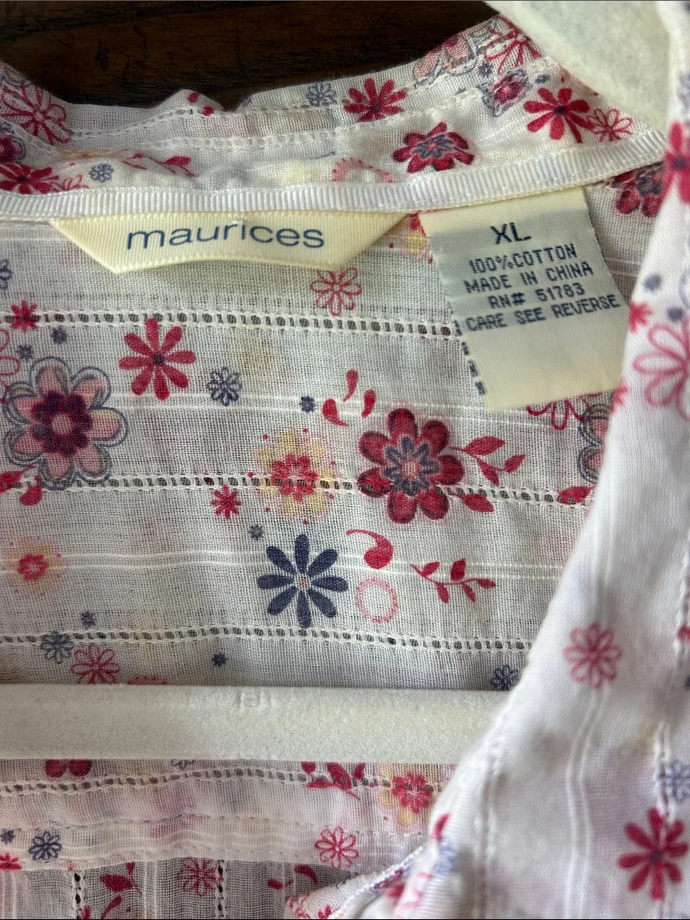 Maurices White Cotton Floral Snap-Up Blouse with Pink and Blue Flowers, Size XL - Picture 2 of 7